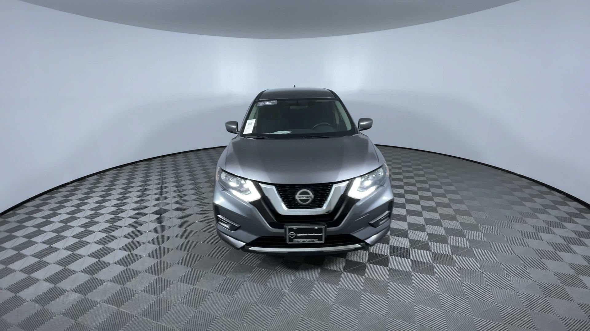 Used 2018 Nissan Rogue S AWD/4WD image 3