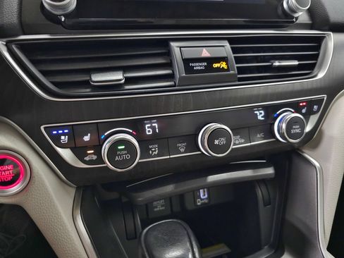Used 2018 Honda Accord Touring image 29