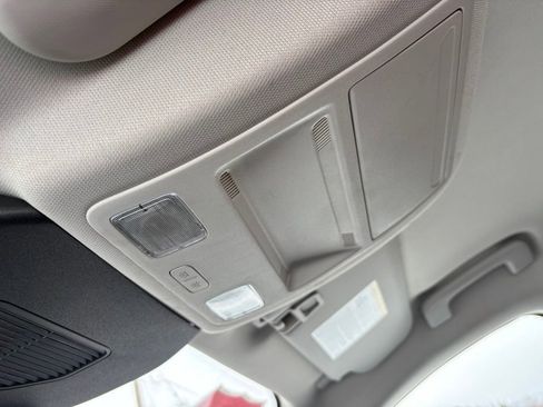 Used 2022 Ford Escape SE w/ Convenience Package image 17