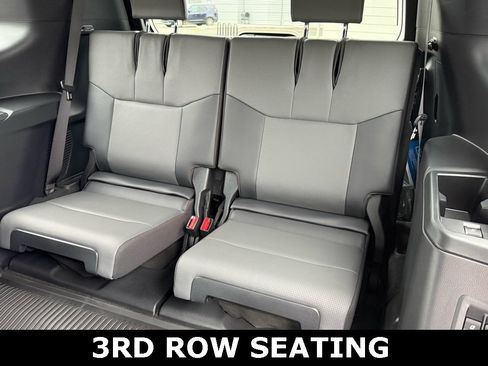 Used 2025 Lexus GX 550 550 Luxury w/ Accessory Package (2T) image 9