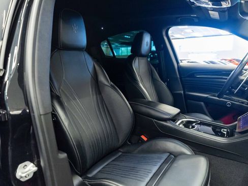 Used 2025 Maserati Grecale Modena image 15