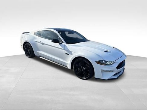 Used 2022 Ford Mustang GT w/ Equipment Group 301A image 9