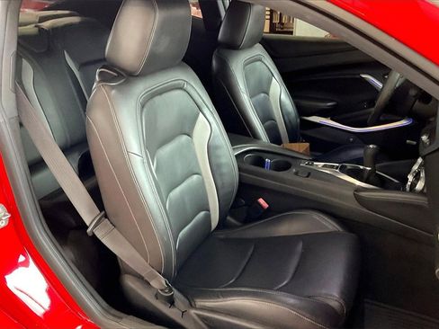 Used 2018 Chevrolet Camaro LT image 21
