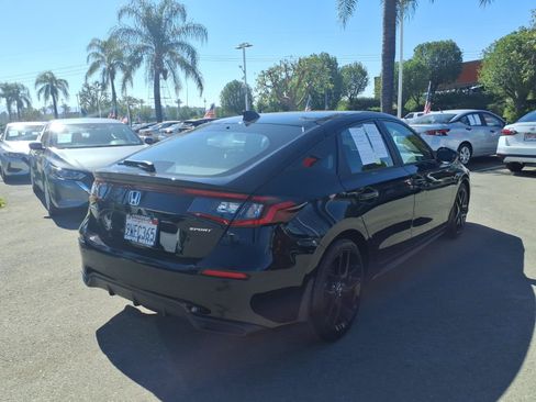 Used 2025 Honda Civic Sport image 5
