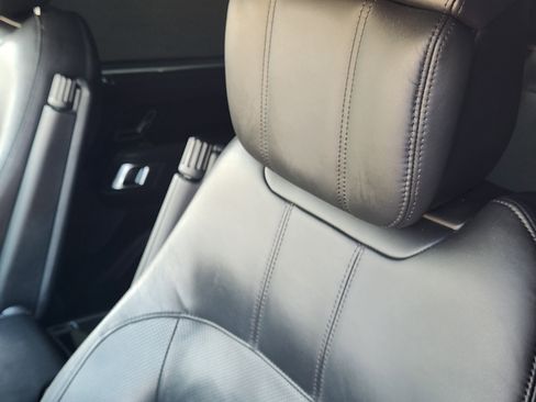 Used 2019 Land Rover Range Rover Long Wheelbase Supercharged image 13