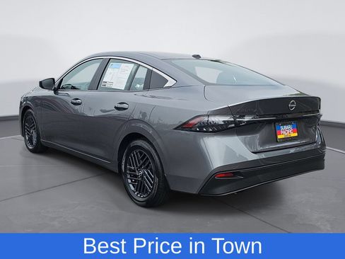 Used 2026 Nissan Sentra SV w/ Floor Mat Package FWD image 5