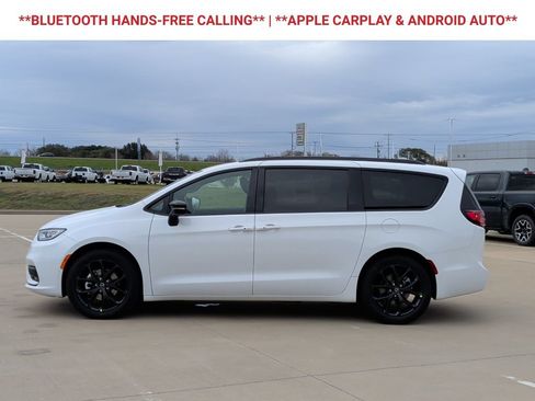 New 2026 Chrysler Pacifica Select w/ S Appearance Package FWD image 5