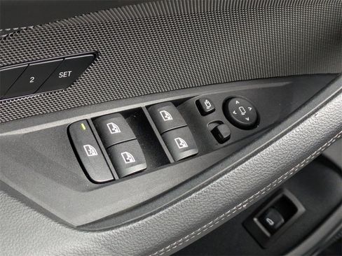 Used 2025 BMW i4 xDrive40i image 27