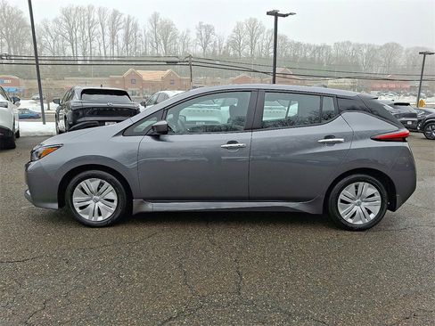 Used 2024 Nissan Leaf S image 4