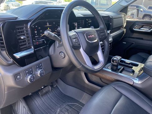 Used 2024 GMC Sierra 1500 SLT w/ SLT Premium Plus Package AWD/4WD image 10