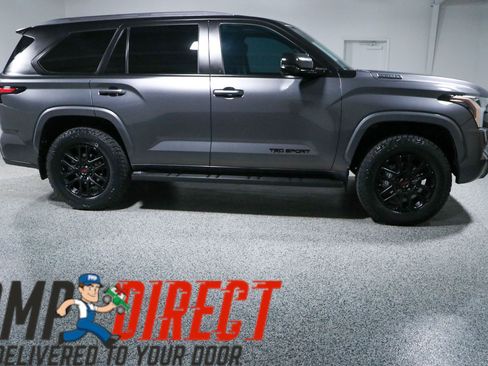 Used 2024 Toyota Sequoia SR5 w/ SR5 Premium Package AWD/4WD image 6