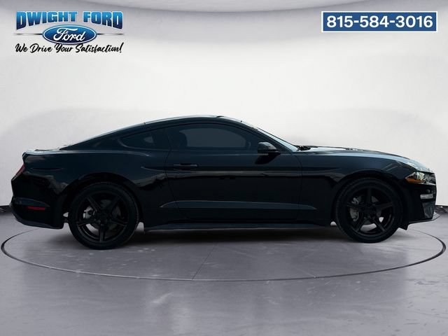 Used 2020 Ford Mustang Coupe RWD image 6