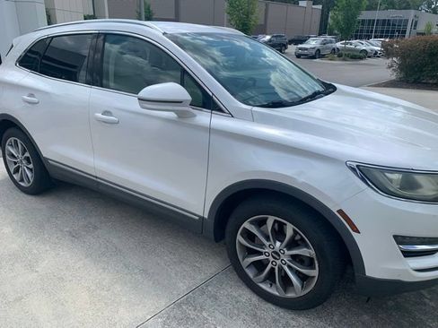Used 2015 Lincoln MKC FWD w/ Equipment Group 101A Select image 3