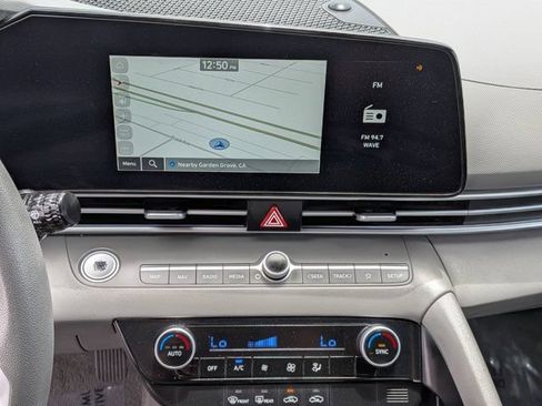 Used 2024 Hyundai Elantra SEL FWD image 19
