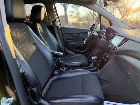 Used 2019 Buick Encore Sport Touring image 20