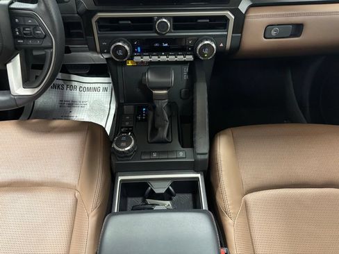Used 2026 Toyota 4Runner Limited AWD/4WD image 37