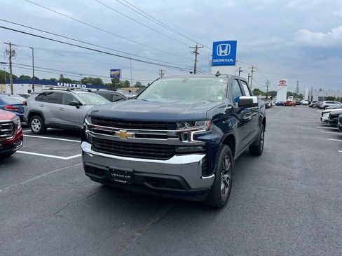 Used 2022 Chevrolet Silverado 1500 LT AWD/4WD image 1