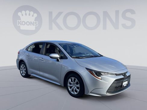 Used 2023 Toyota Corolla LE image 10