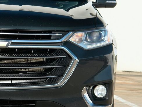 Used 2021 Chevrolet Traverse LT AWD/4WD image 23