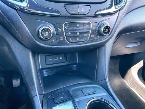 Used 2024 Chevrolet Equinox RS AWD/4WD image 24