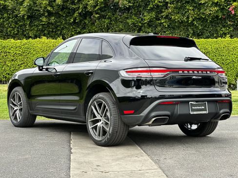 Used 2026 Porsche Macan image 3