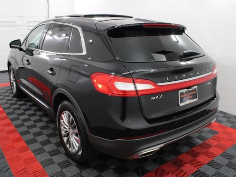 Used 2016 Lincoln MKX Select w/ Select Plus Package AWD/4WD image 5