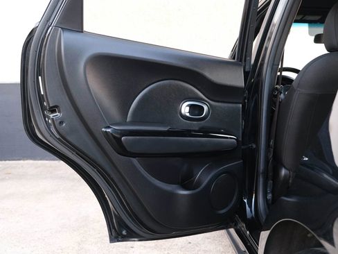 Used 2016 Kia Soul + w/ Tarmac Special Edition image 24