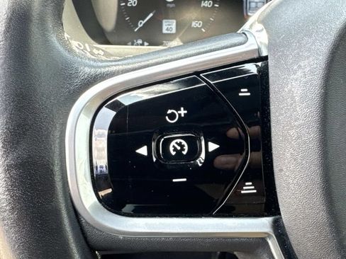 Used 2017 Volvo XC90 T6 Momentum w/ Vision Package AWD/4WD image 25