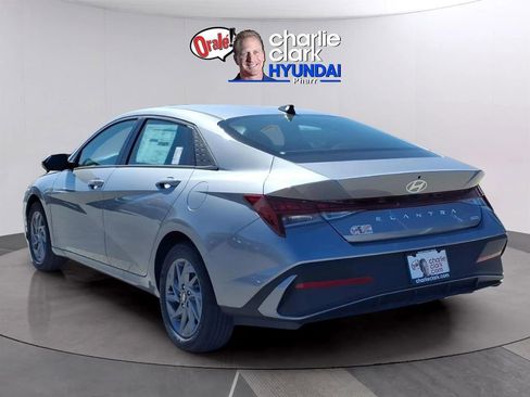 New 2026 Hyundai Elantra Blue image 3