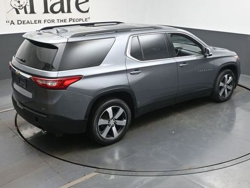 Used 2021 Chevrolet Traverse LT w/ LT Premium Package AWD/4WD image 41