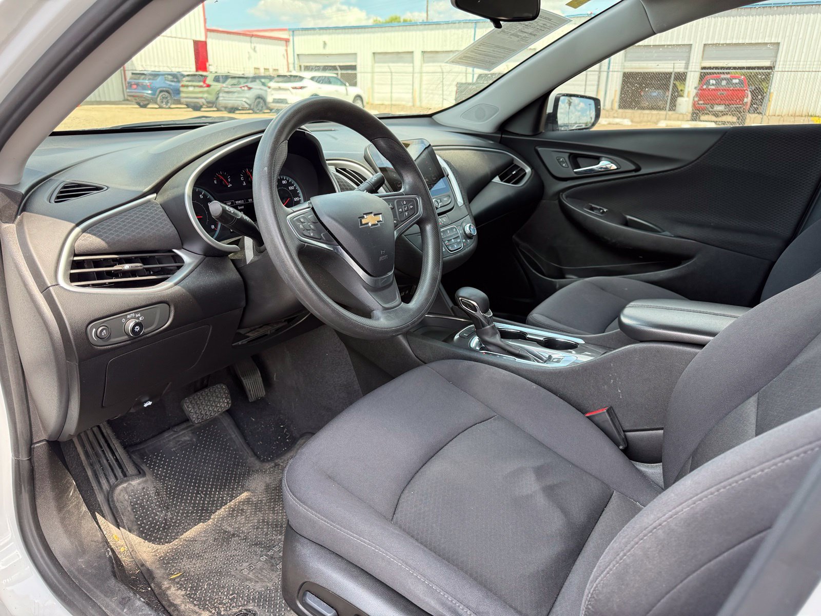 Used 2022 Chevrolet Malibu LT FWD image 9