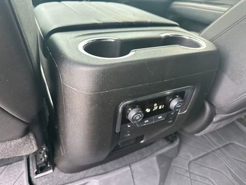 Used 2025 Chevrolet Tahoe High Country AWD/4WD image 23