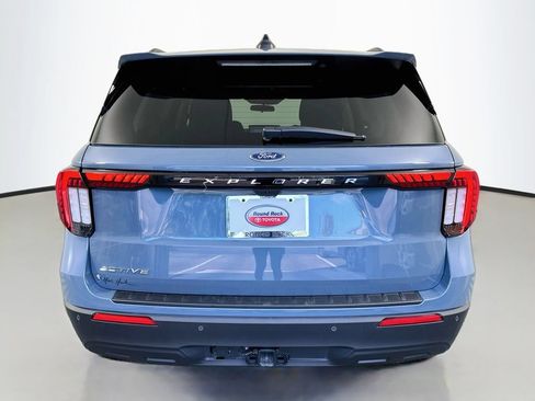 Used 2026 Ford Explorer Active RWD image 6