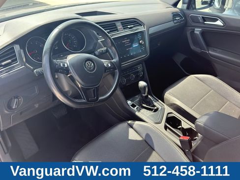 Used 2018 Volkswagen Tiguan SE FWD image 10