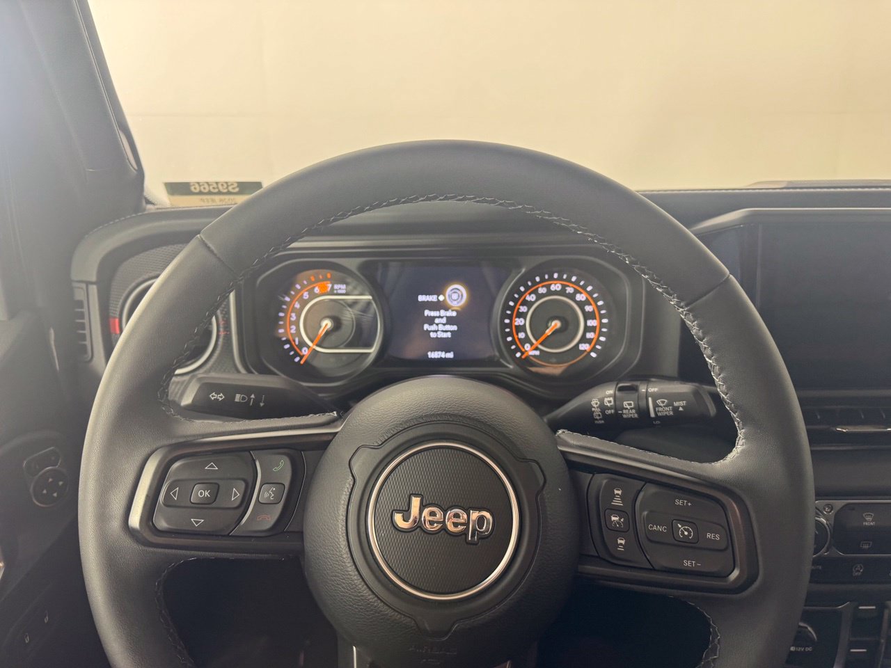 Used 2026 Jeep Wrangler Unlimited Rubicon AWD/4WD image 15