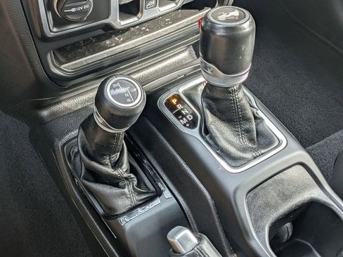 Used 2021 Jeep Wrangler Unlimited Sahara image 14