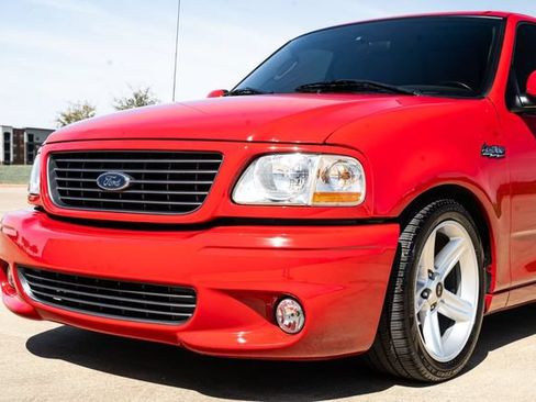 Used 2004 Ford F150 Lightning RWD image 18