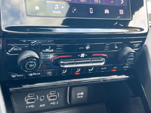 Used 2021 Jeep Grand Cherokee L Laredo image 21