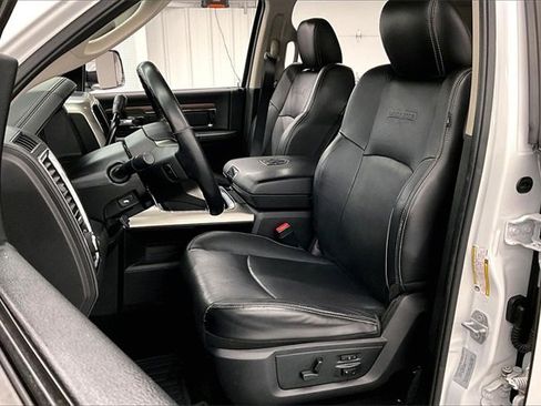 Used 2016 RAM 3500 Laramie image 20