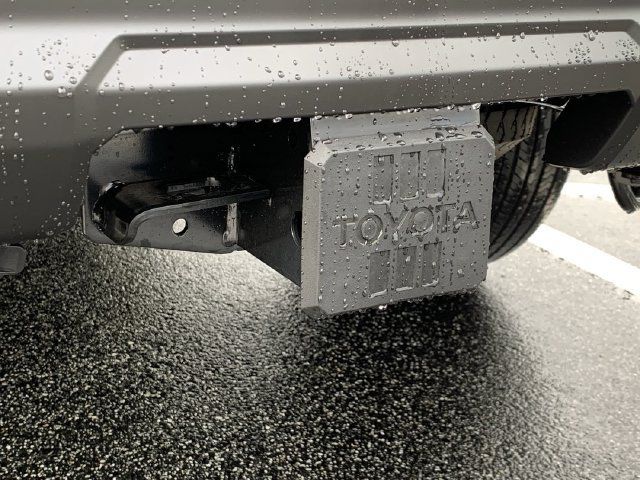 Used 2026 Toyota 4Runner SR5 AWD/4WD image 40