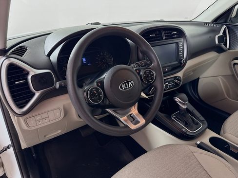 Used 2021 Kia Soul S FWD image 9