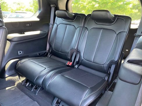 Used 2024 Jeep Grand Cherokee L Limited w/ Luxury Tech Group II AWD/4WD image 24