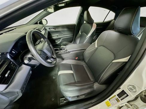 Certified 2025 Toyota Camry SE FWD image 14