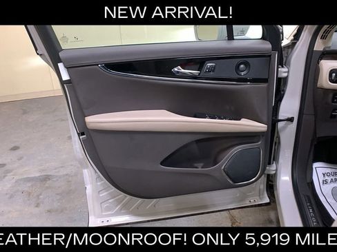 Used 2023 Lincoln Nautilus Reserve w/ Luxury Package AWD/4WD image 28