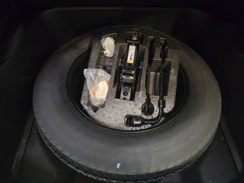 Certified 2022 Jeep Grand Cherokee Laredo X image 40