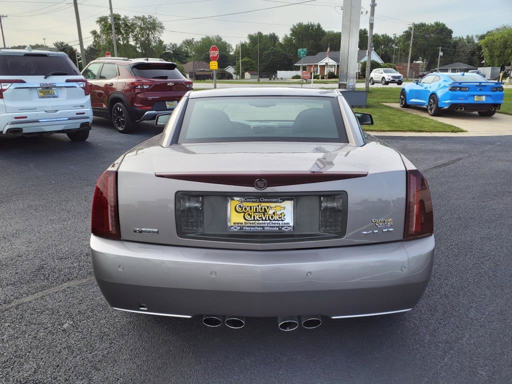 Used 2005 Cadillac XLR RWD image 16