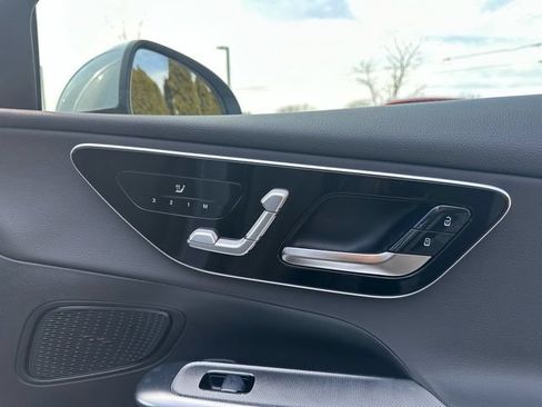 Used 2026 Mercedes-Benz GLC 300 4MATIC image 22