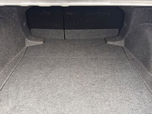 Used 2025 Toyota Corolla LE image 29