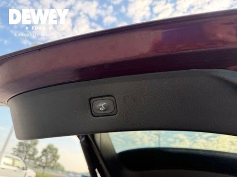 Used 2020 Ford Edge Titanium w/ Equipment Group 301A AWD/4WD image 32
