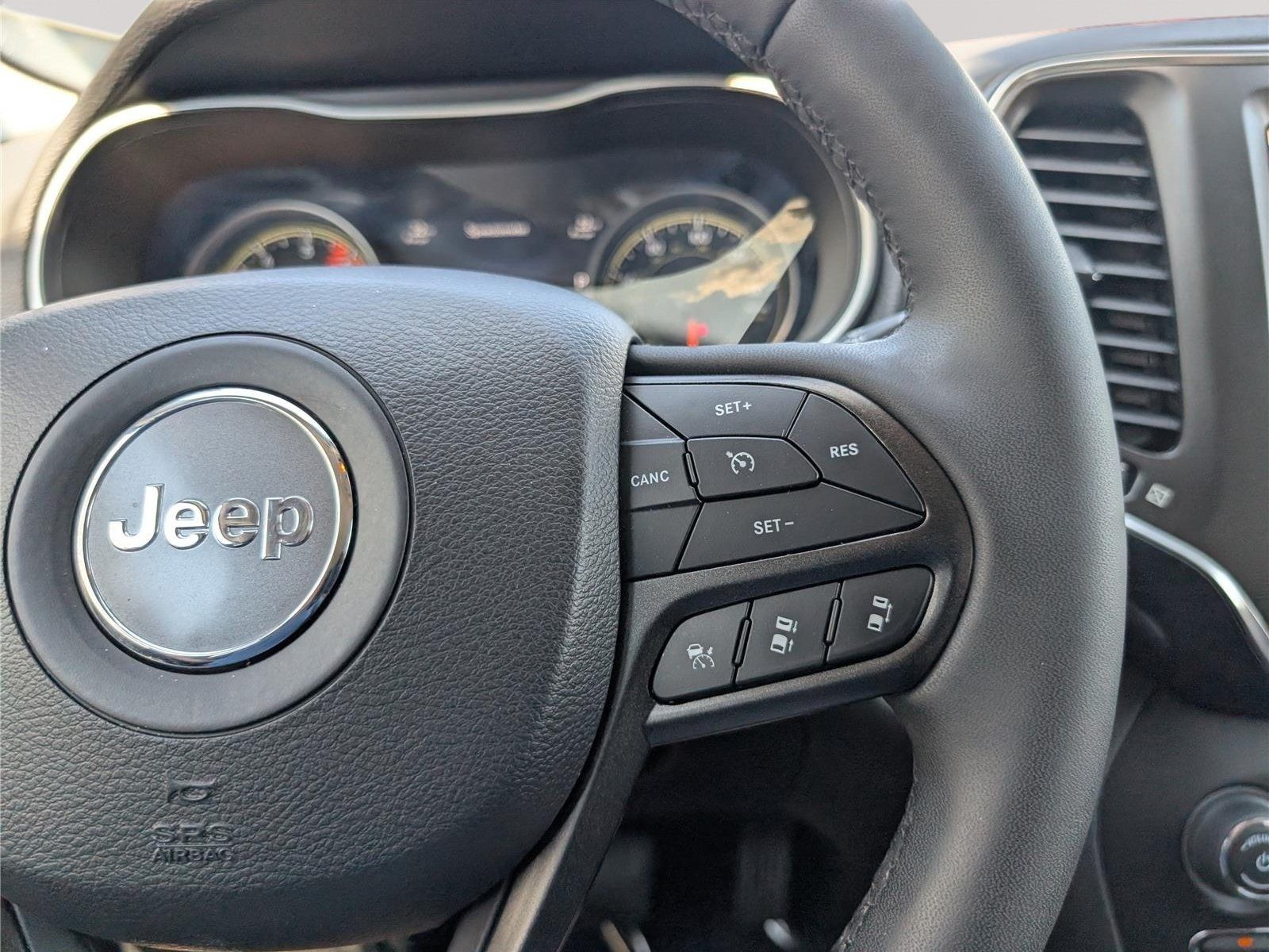 Used 2023 Jeep Cherokee Trailhawk w/ Sun & Sound Group AWD/4WD image 25